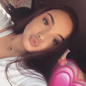 Meet your Posher, Isabella